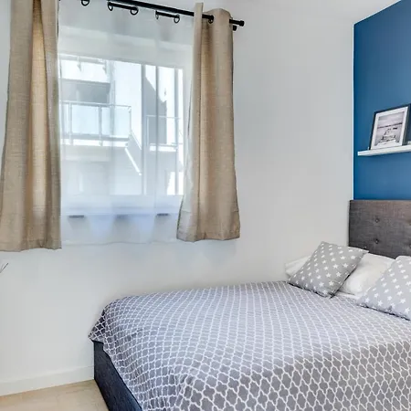 Daire Na Fali - Morski , Blekity , Marynarski